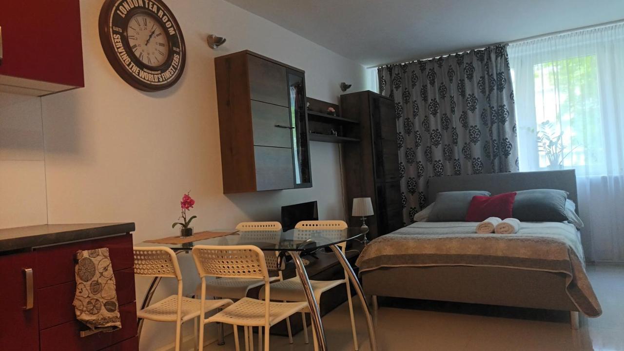 ワルシャワCherry Apartament W Scislym Centrumアパートメント エクステリア 写真
