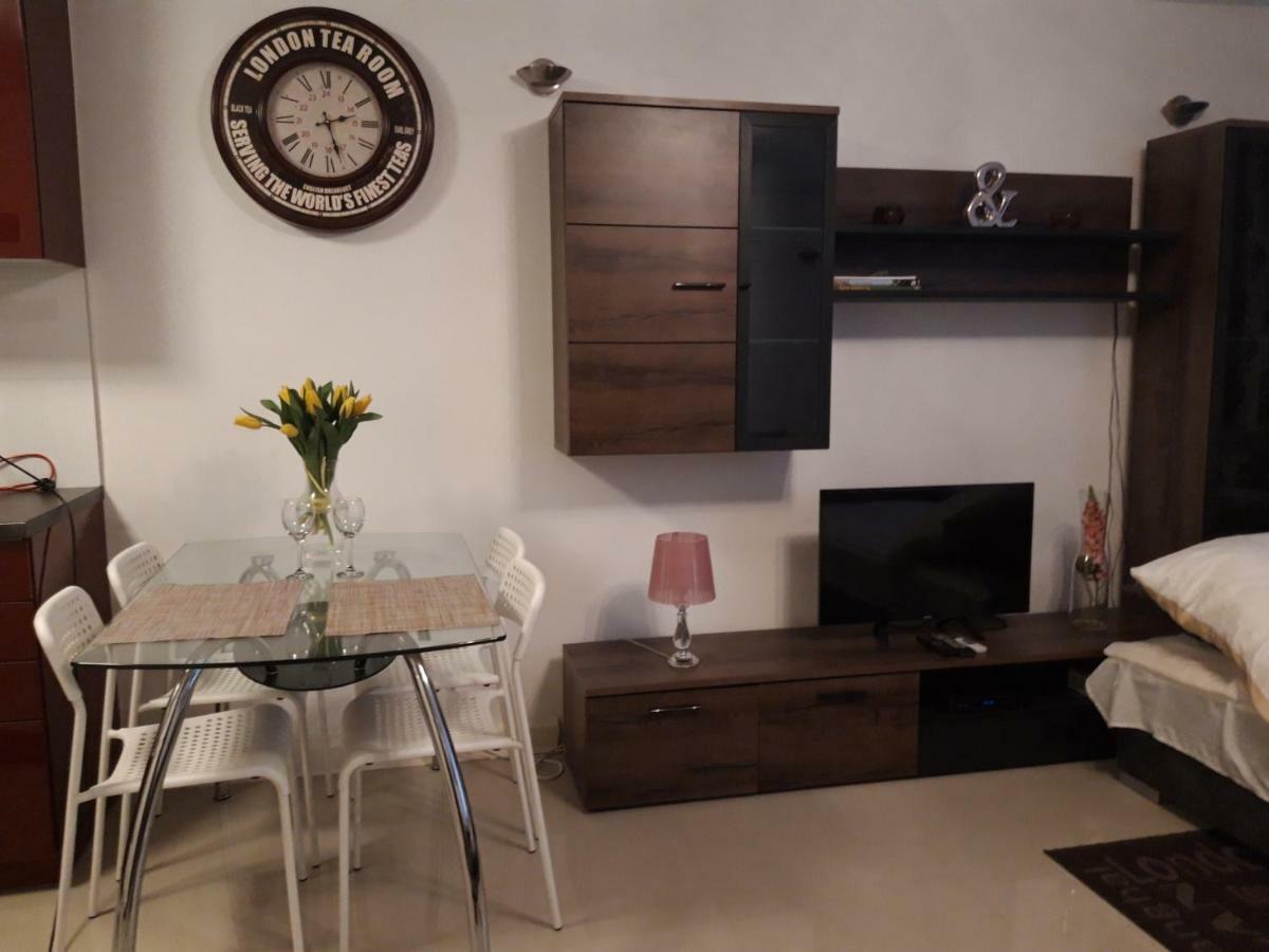 ワルシャワCherry Apartament W Scislym Centrumアパートメント エクステリア 写真